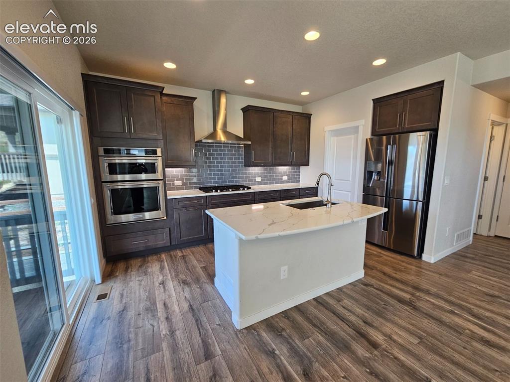 Image 6 of 36: Kitchen