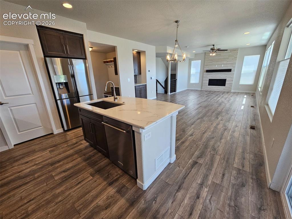Image 7 of 36: Kitchen
