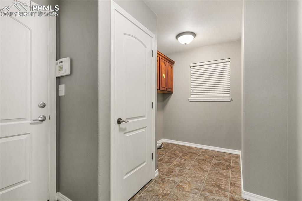 Image 24 of 46: Laundry