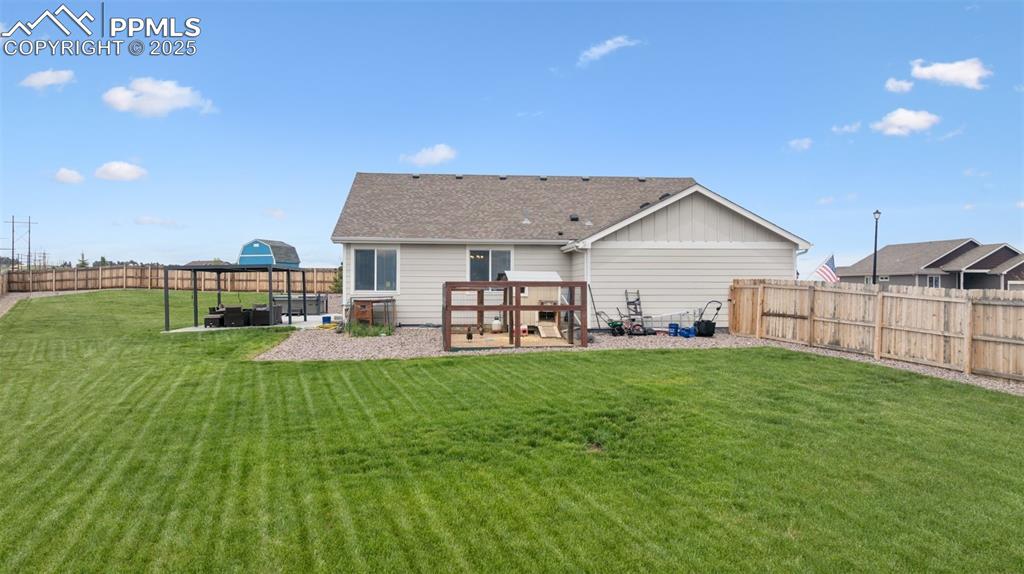 Image 39 of 43: Back of Structure