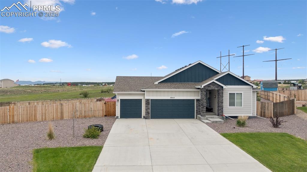 Image 7 of 43: Front of Structure