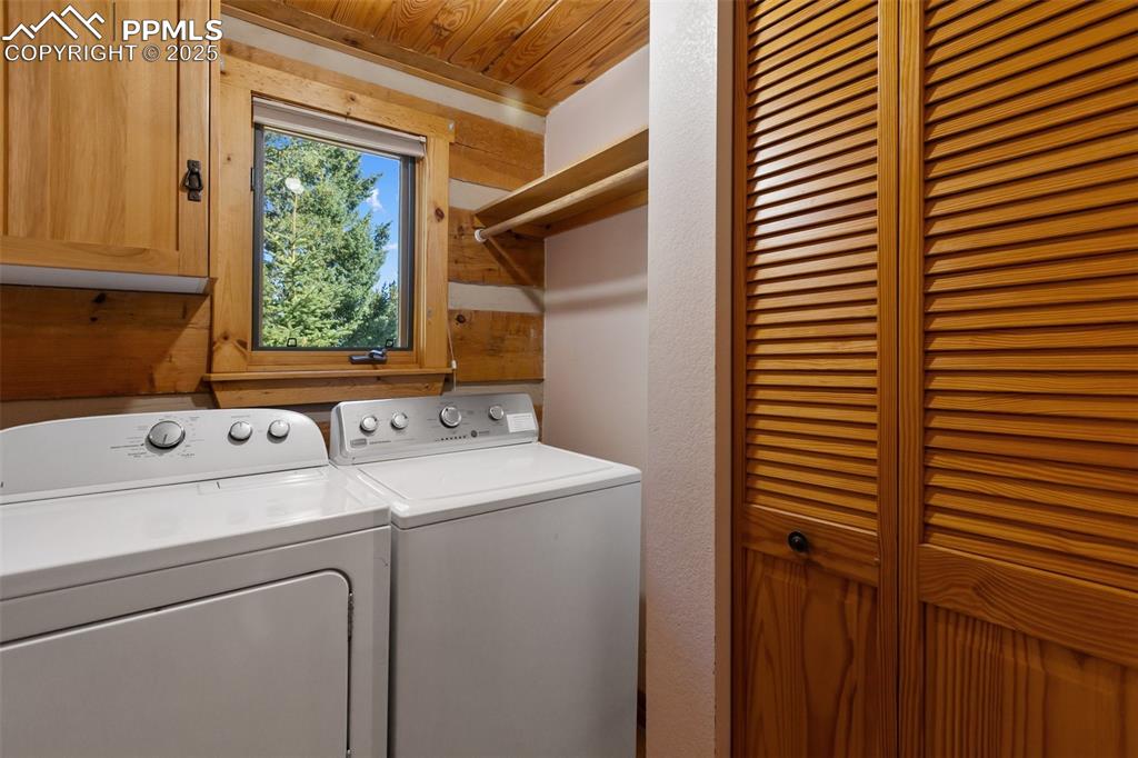 Image 27 of 46: Located on main level