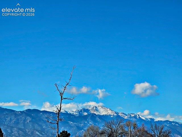 Image 26 of 26: Mountain range from the backyard!