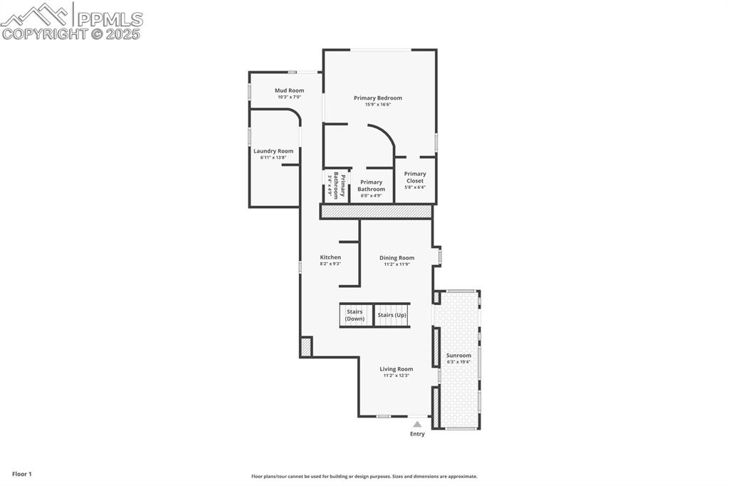 Image 32 of 34: Main level