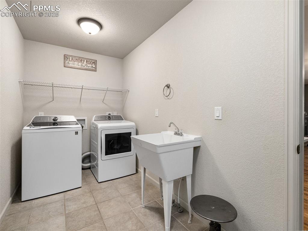 Image 14 of 44: Laundry