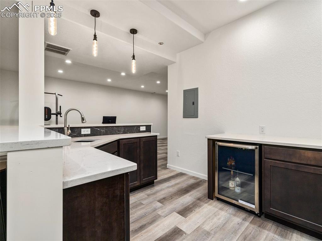 Image 26 of 44: Kitchen