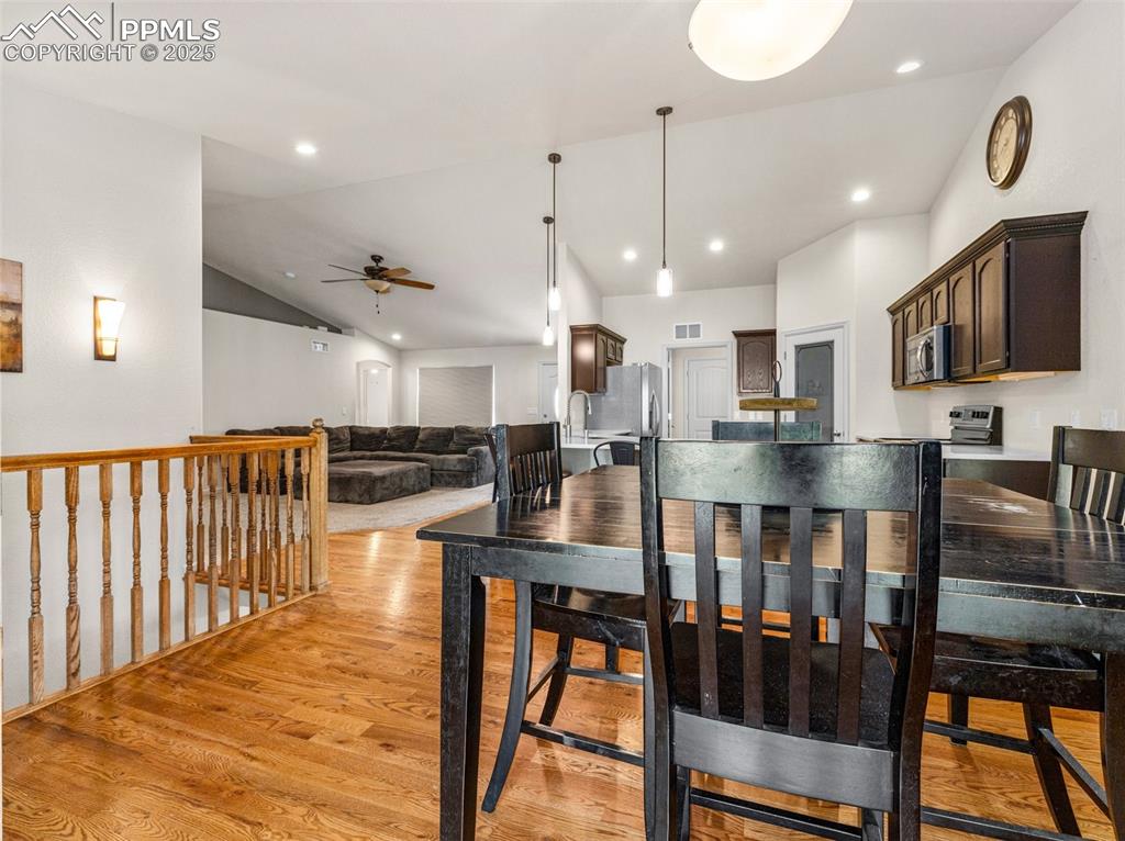 Image 9 of 44: Dining Area