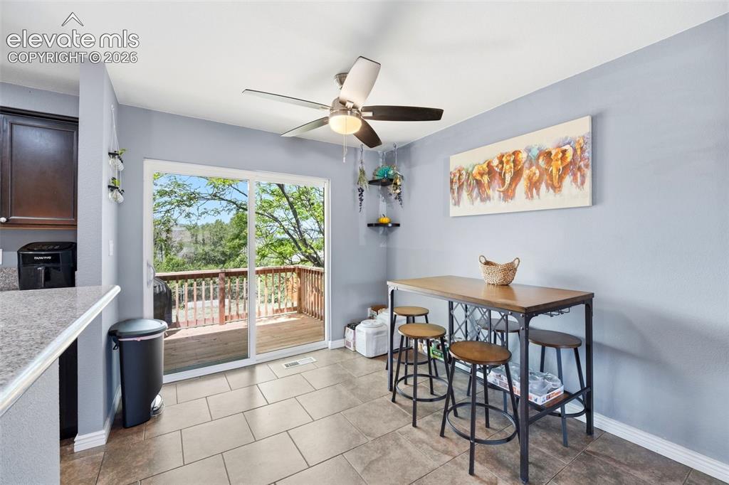 Image 12 of 46: Dining Area
