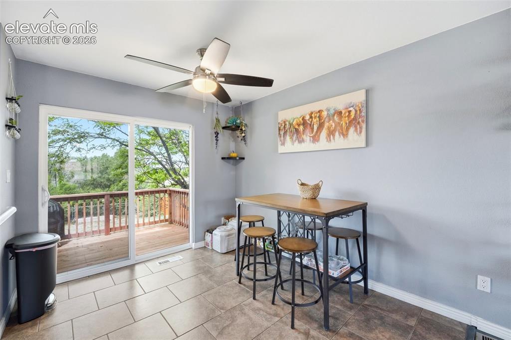 Image 13 of 46: Dining Area