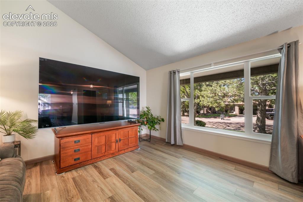 Image 5 of 50: Floor Plan 