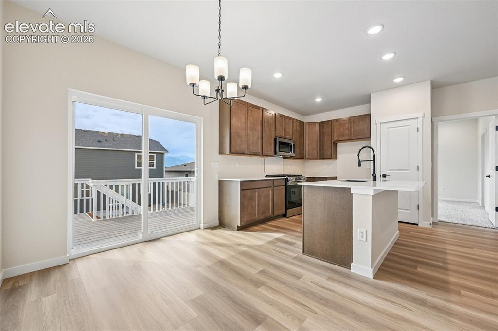 Image 11 of 49: Kitchen
