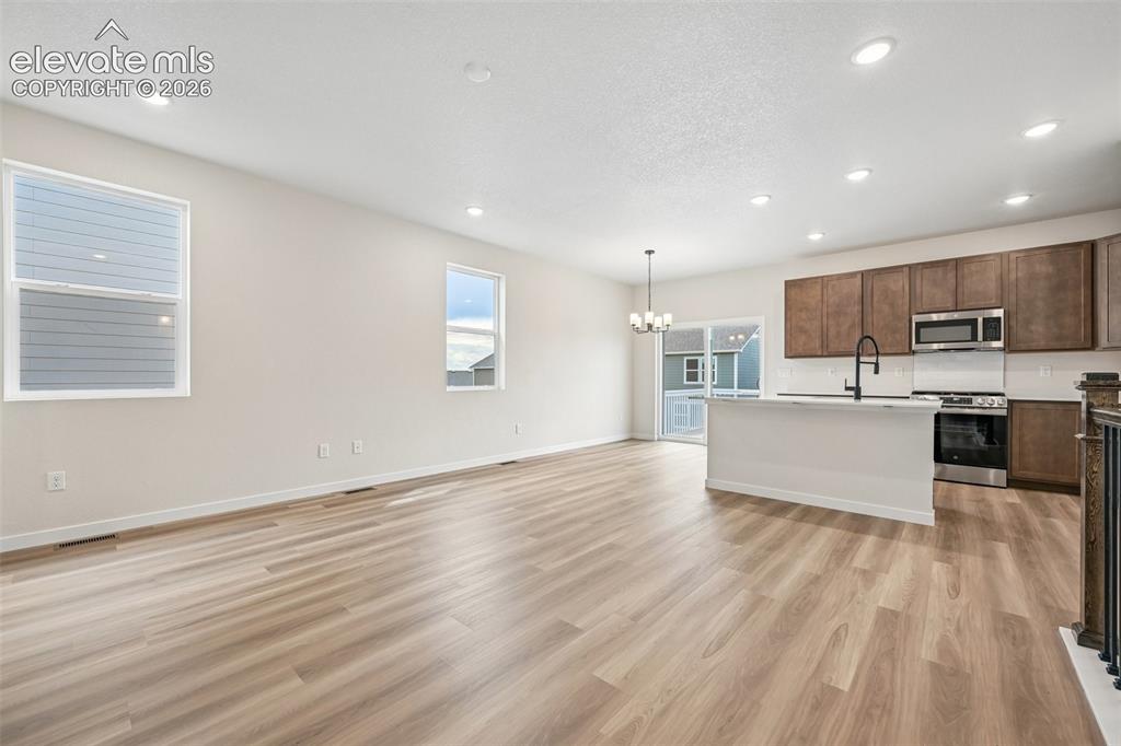 Image 8 of 49: Kitchen
