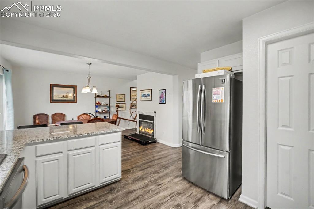 Image 10 of 38: Kitchen