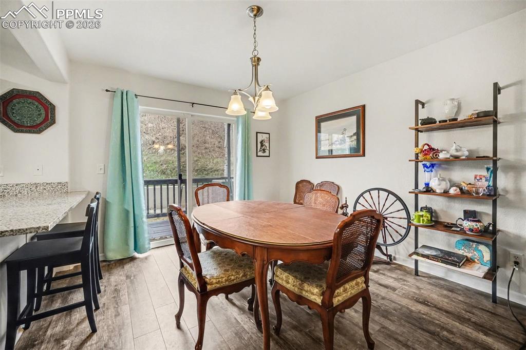 Image 12 of 38: Dining Area