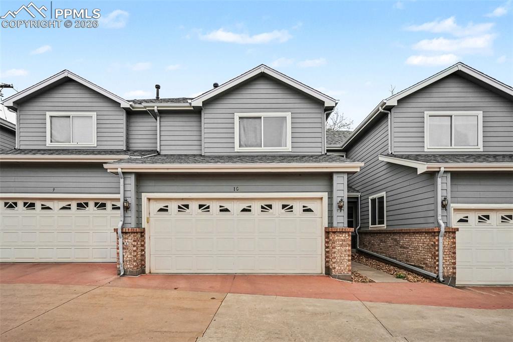 Image 2 of 38: Front of Structure