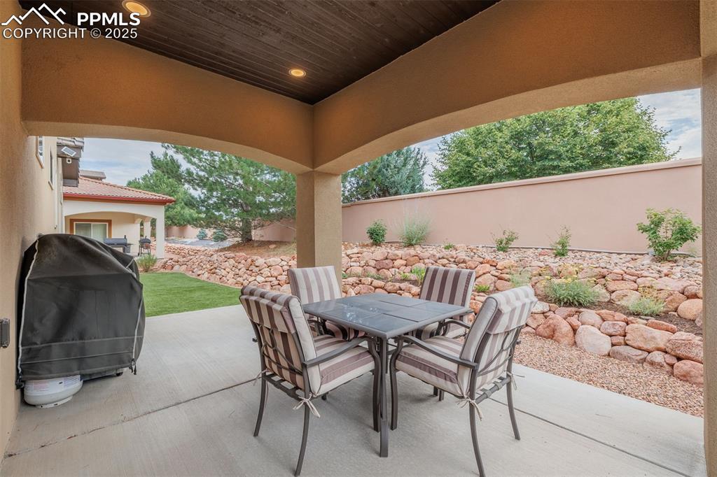 Image 43 of 50: Patio