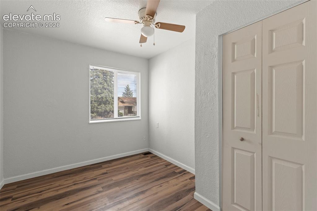 Image 10 of 24: Bedroom 