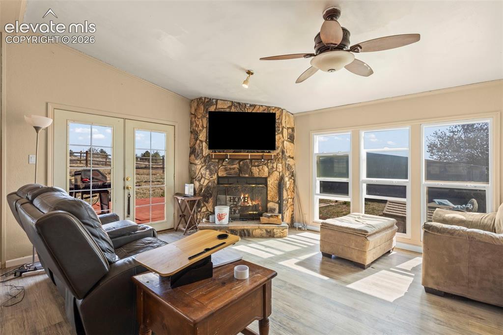 Image 8 of 15: Living Room
