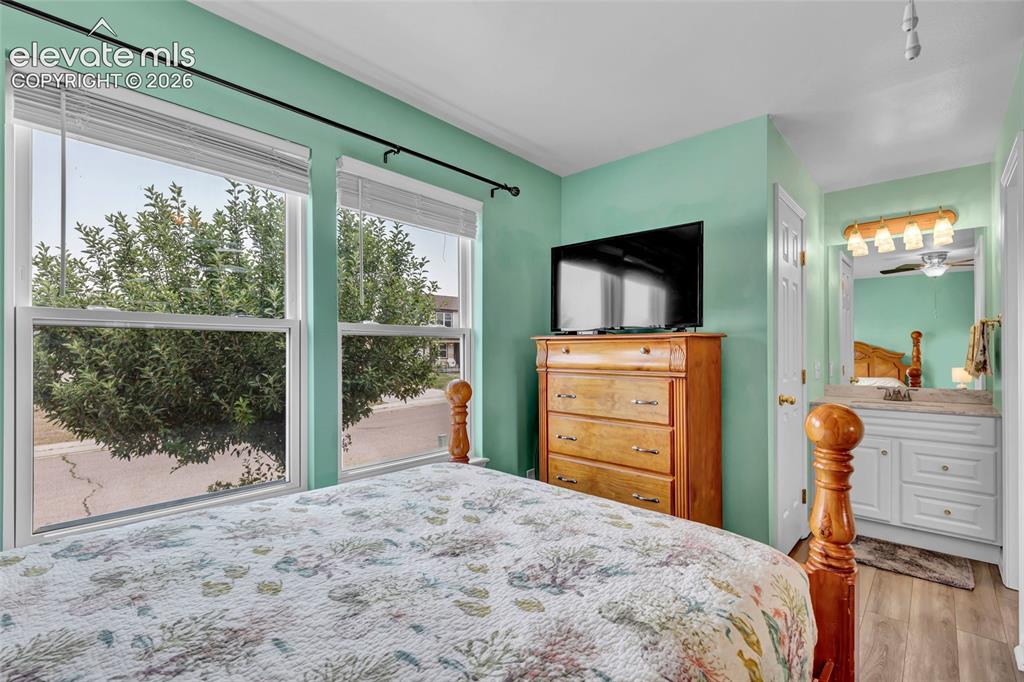 Image 18 of 28: Master Bedroom