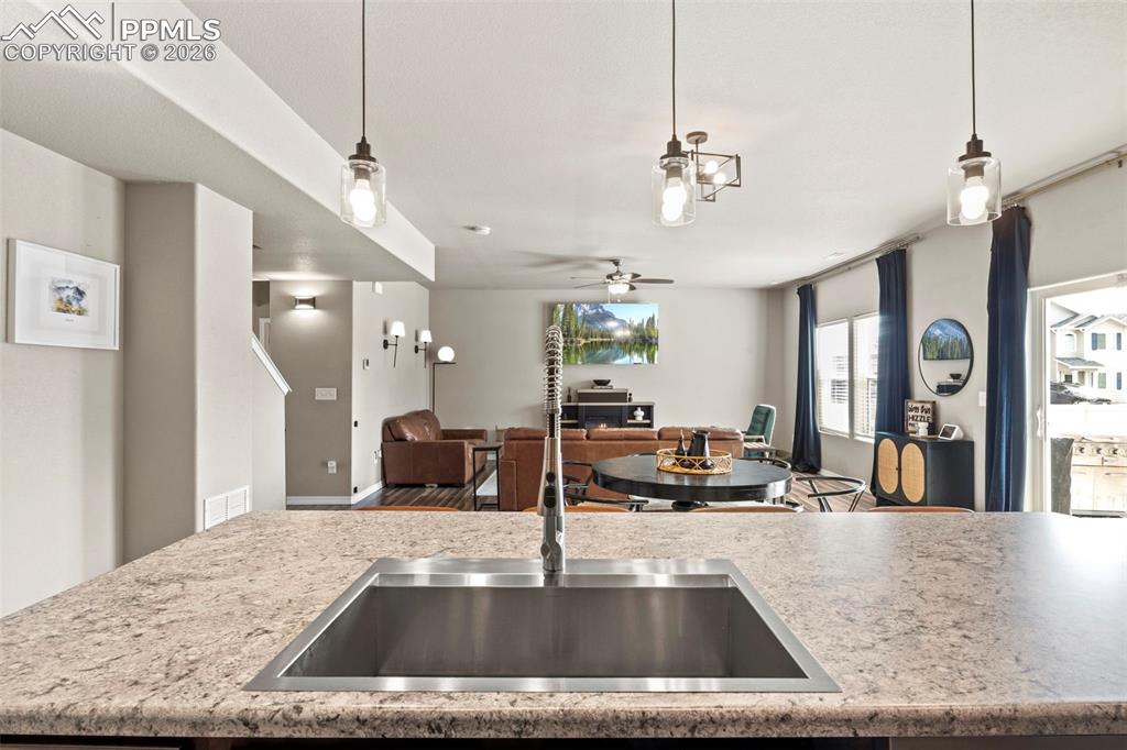 Image 16 of 35: Kitchen