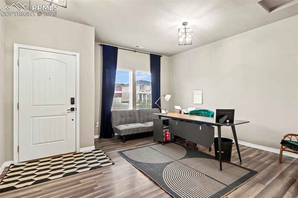 Image 4 of 35: Office