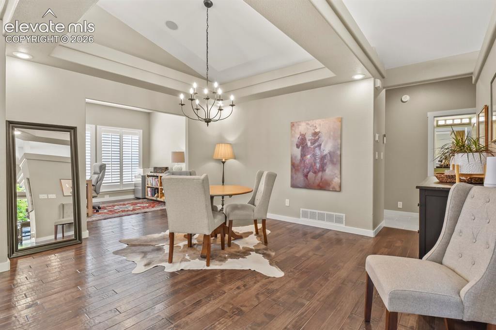 Image 6 of 50: Bonus Room