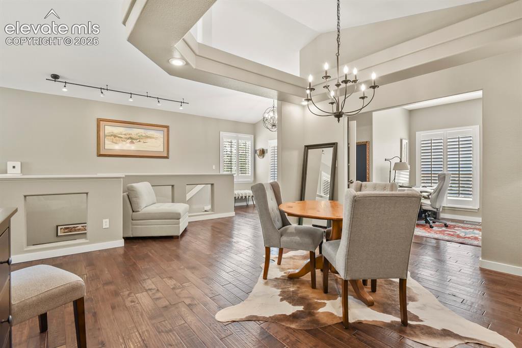 Image 7 of 50: Bonus Room