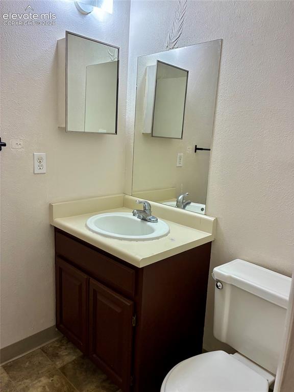 Image 13 of 32: Bathroom