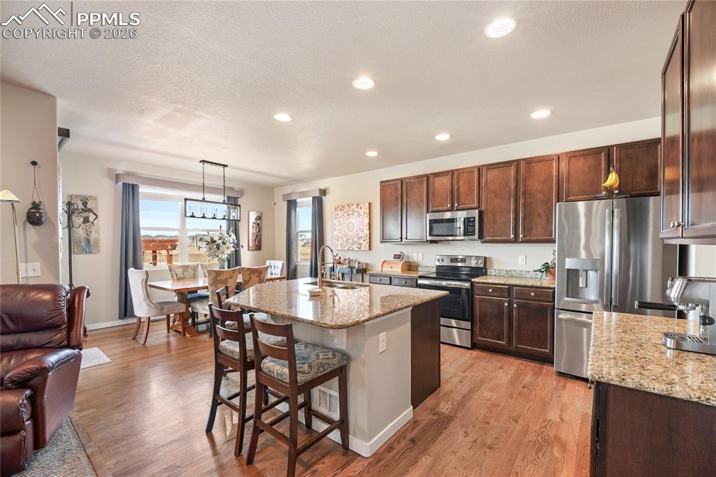 Image 11 of 44: Kitchen