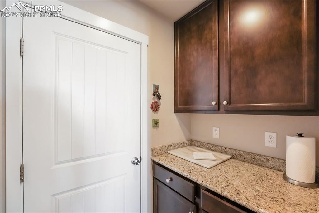 Image 14 of 44: Bathroom