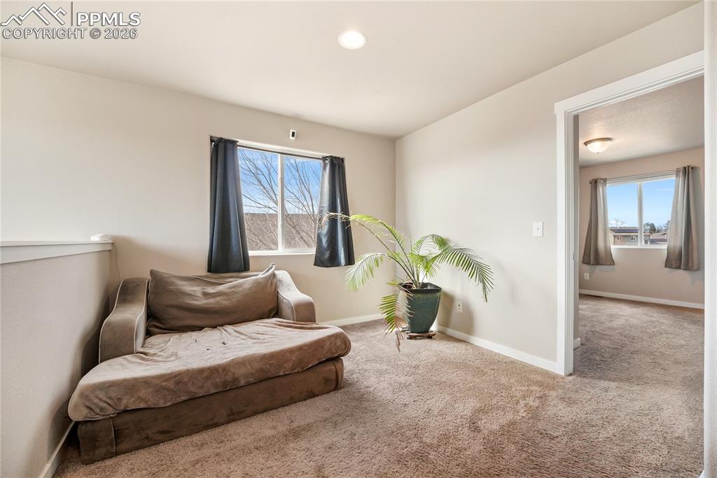 Image 26 of 44: Sitting Room