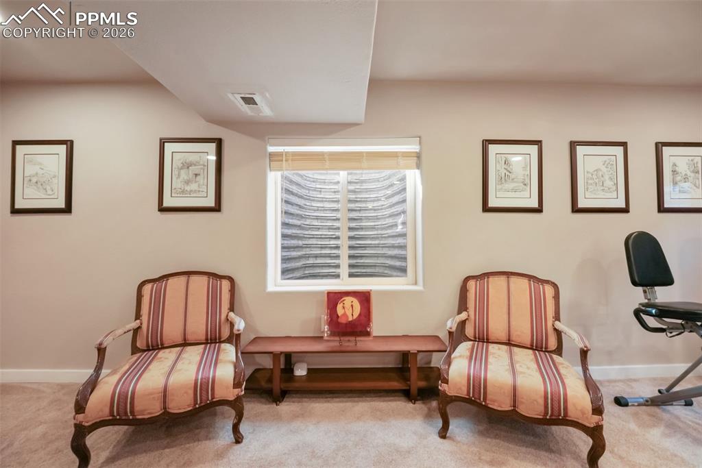 Image 30 of 44: Sitting Room