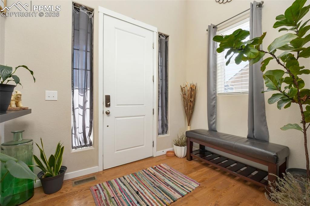 Image 4 of 44: Entry