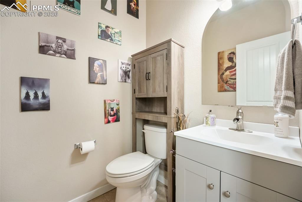 Image 5 of 44: Bathroom