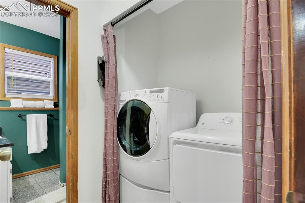 Image 20 of 41: Laundry