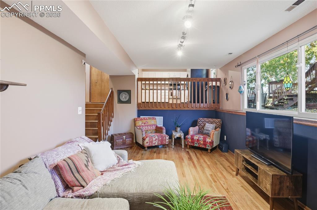 Image 25 of 41: Family Room