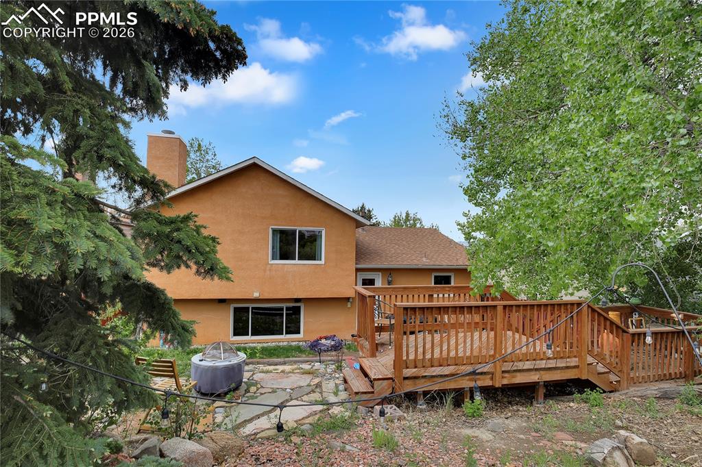 Image 38 of 41: Back of Structure