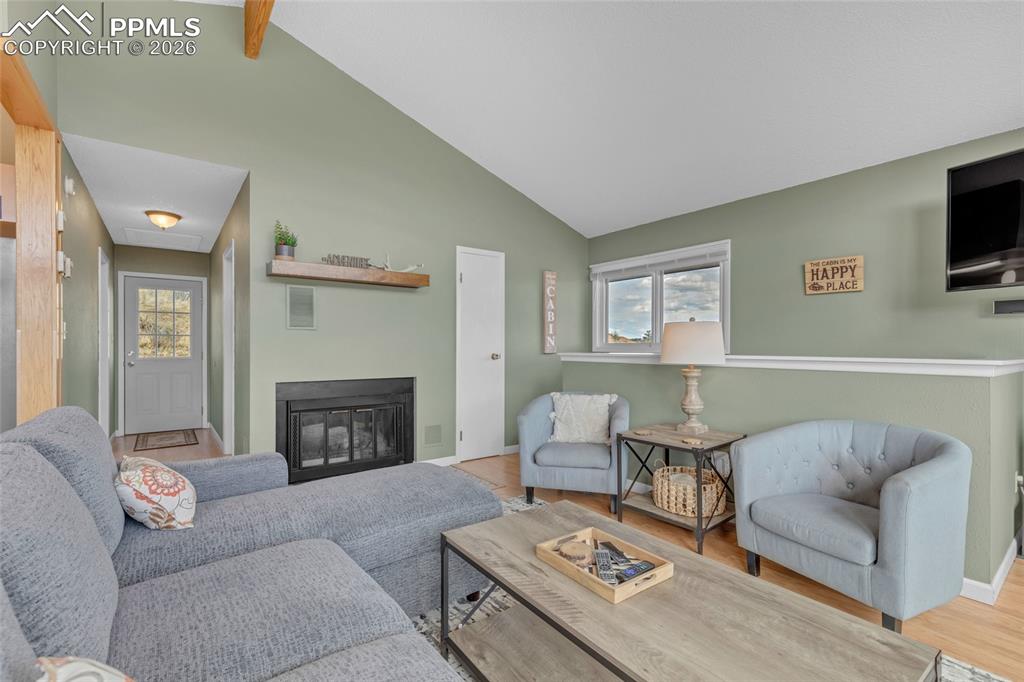 Image 8 of 22: Living Room