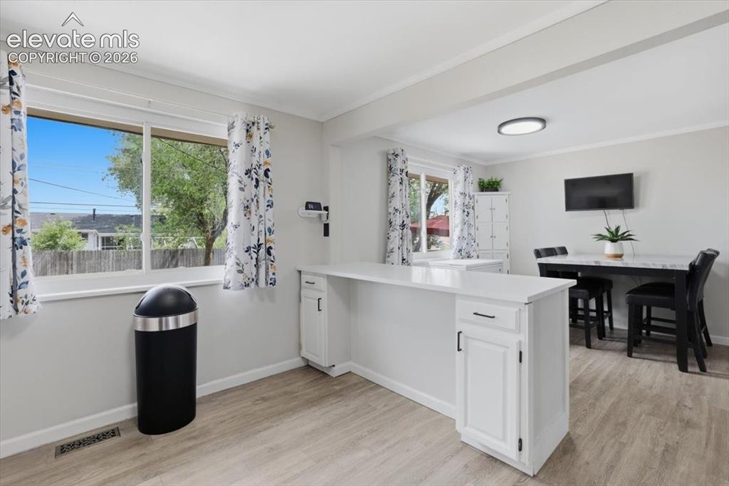 Image 11 of 38: Kitchen