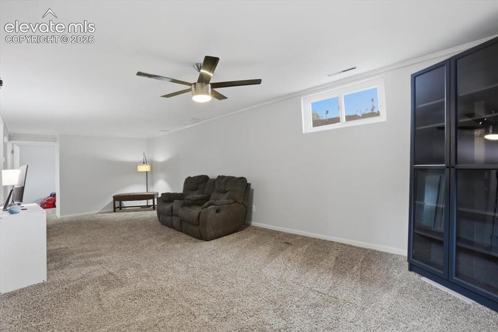 Image 21 of 38: Family Room