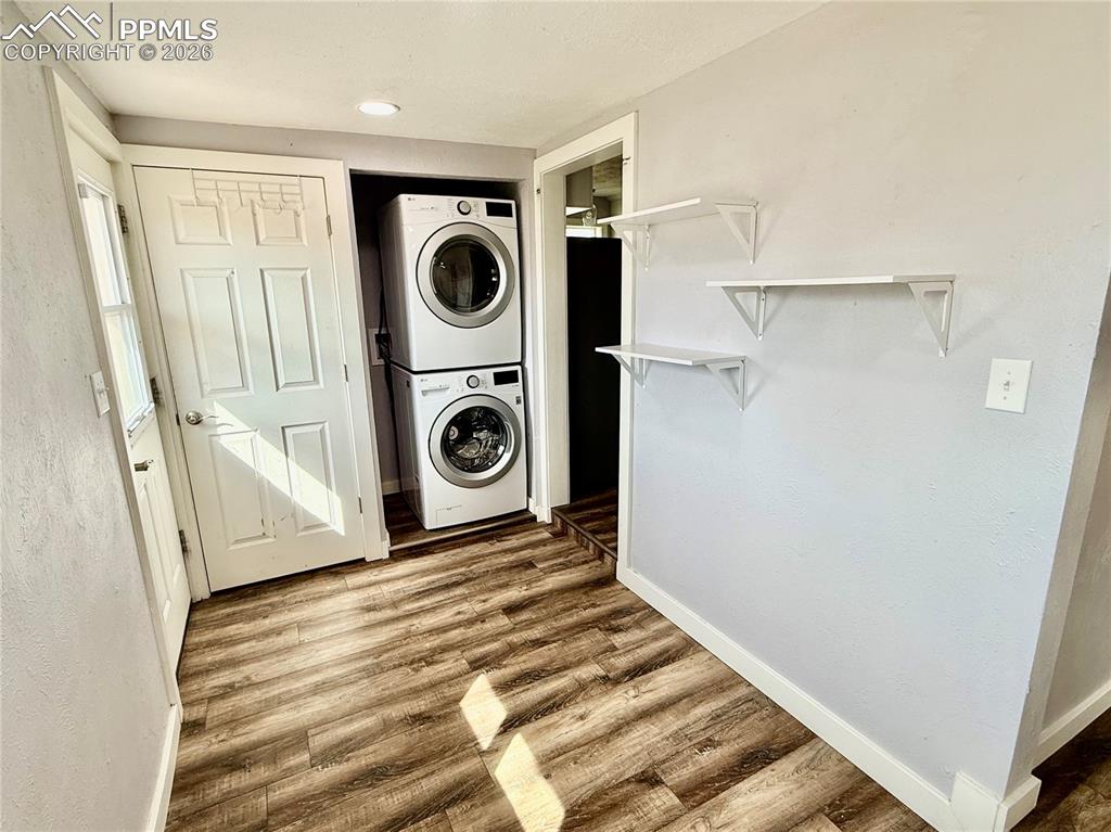 Image 18 of 22: Laundry