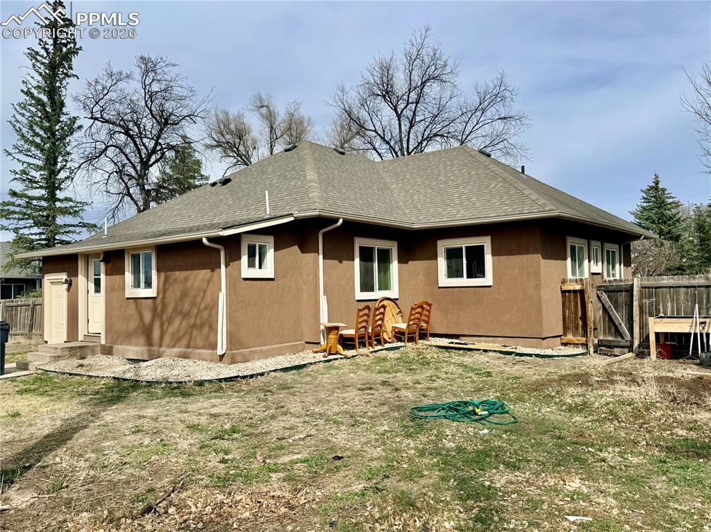 Image 21 of 22: Back of Structure