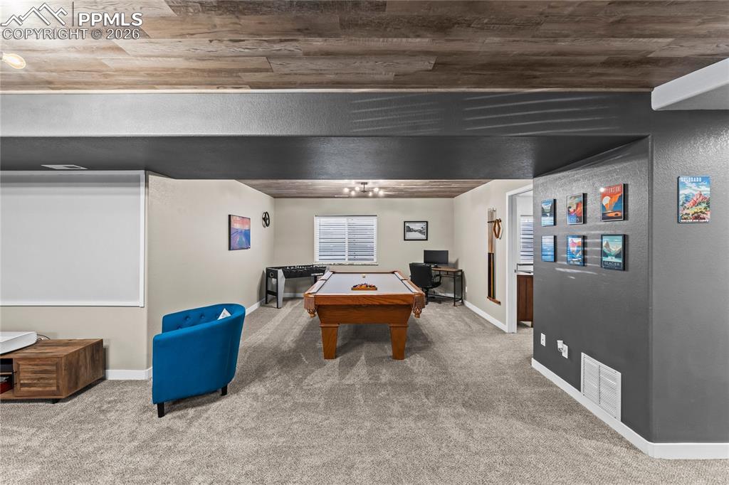 Image 32 of 50: Game Room