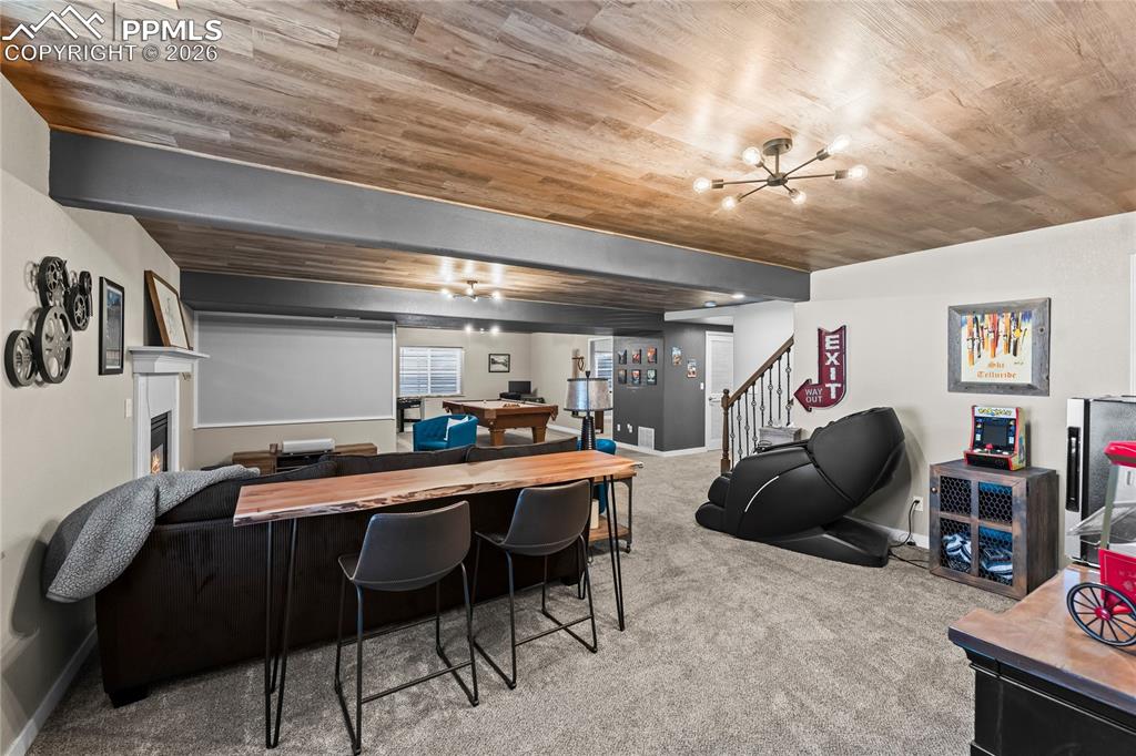 Image 35 of 50: Living Room