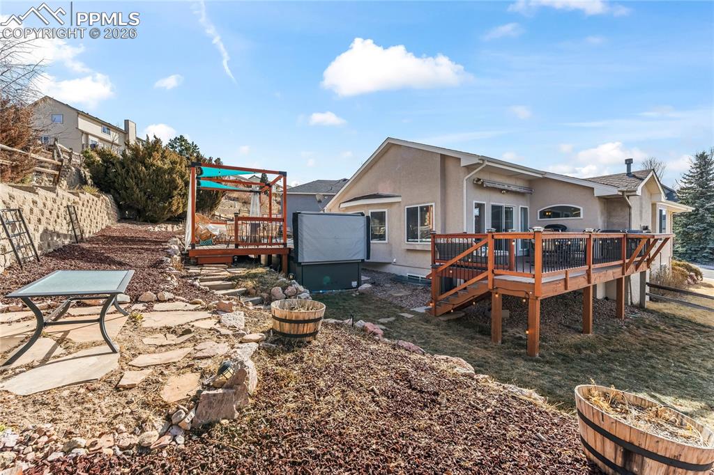 Image 50 of 50: Back of Structure