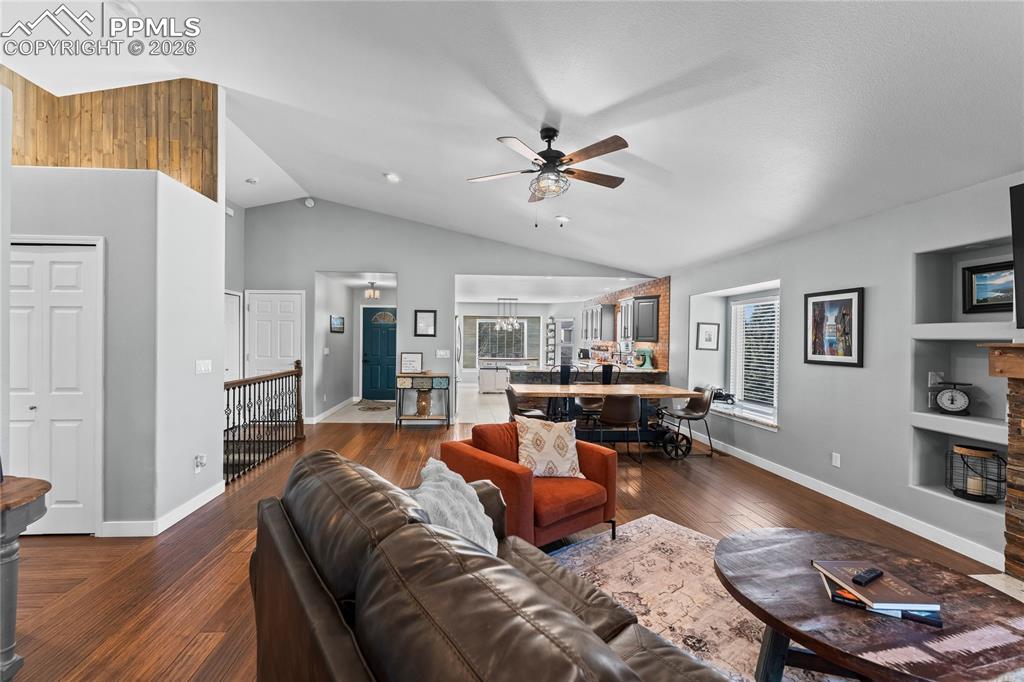 Image 9 of 50: Living Room