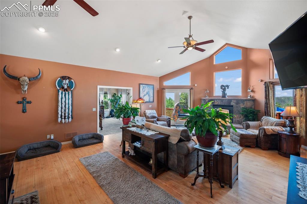 Image 10 of 45: Living Room