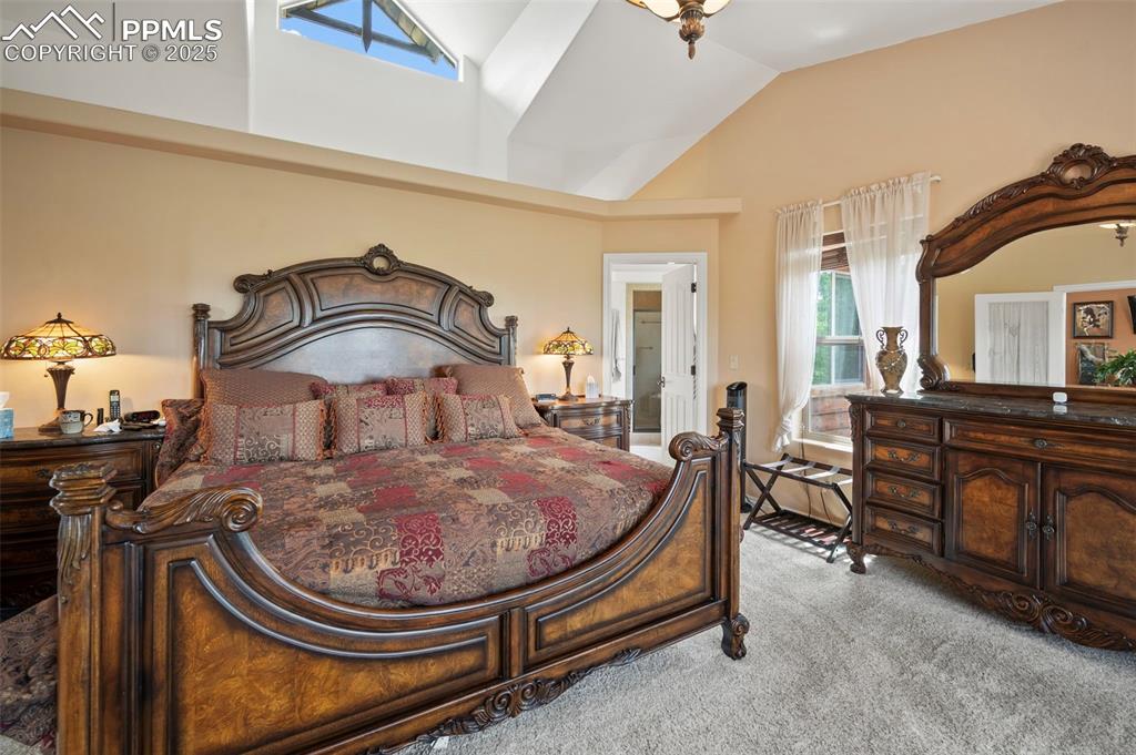 Image 15 of 45: Bedroom