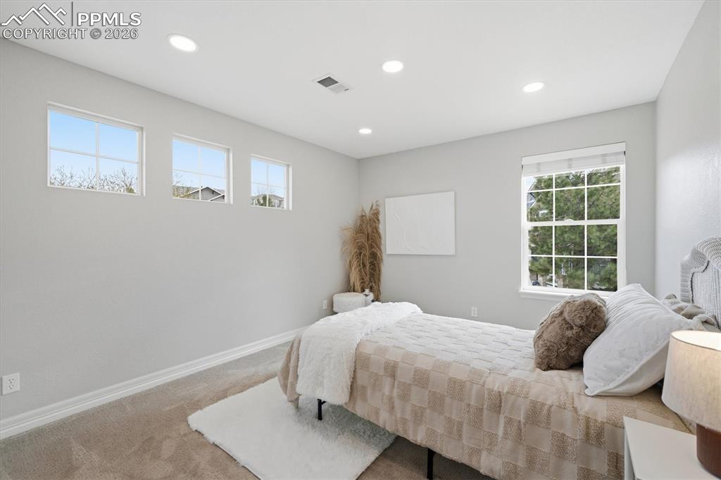 Image 25 of 49: Bedroom