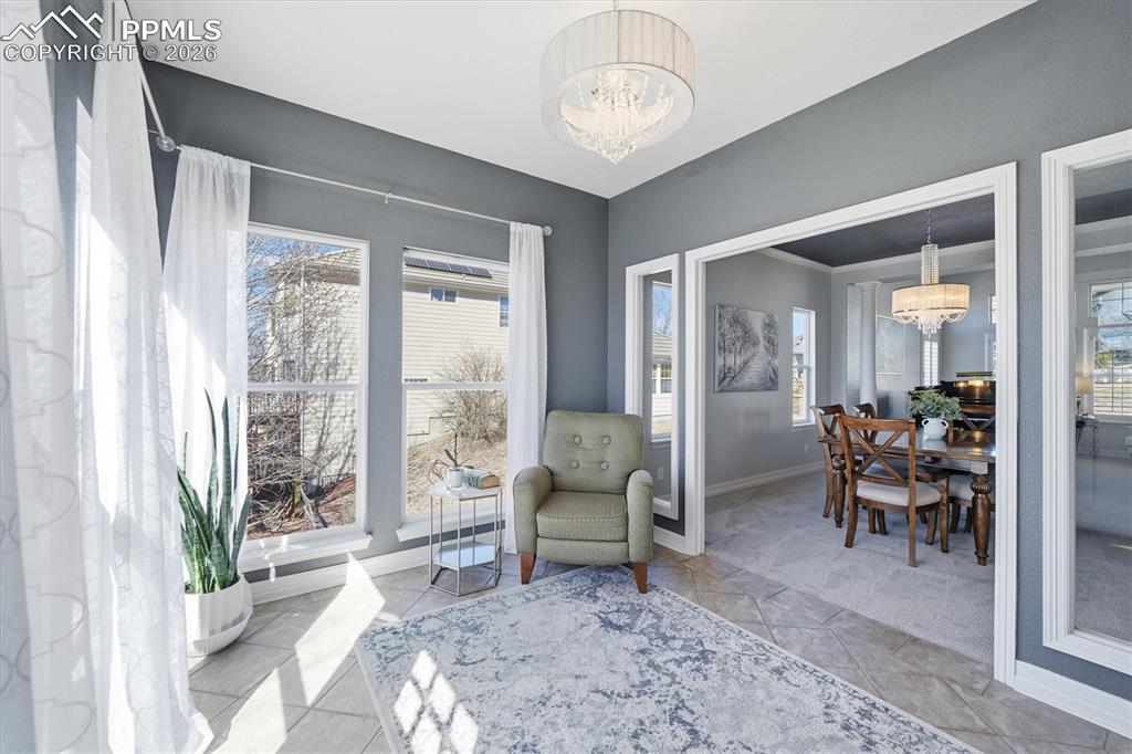 Image 6 of 49: Sitting Room